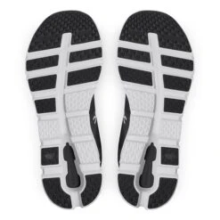 On Running Scarpe On Cloudrunner Nero Bianco -On Running on 000046.99017 004