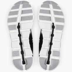 On Running Scarpe Donna On Cloud 5 Combo - Nero 9 On Running Scarpe Donna On Cloud 5 Combo - Nero -On Running on cloud 5 combo blk 22 s2 hr 12428e02 d140 40ad 8140 19f0a2e47617