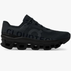 On Running Scarpe On Cloudmonster - Nero